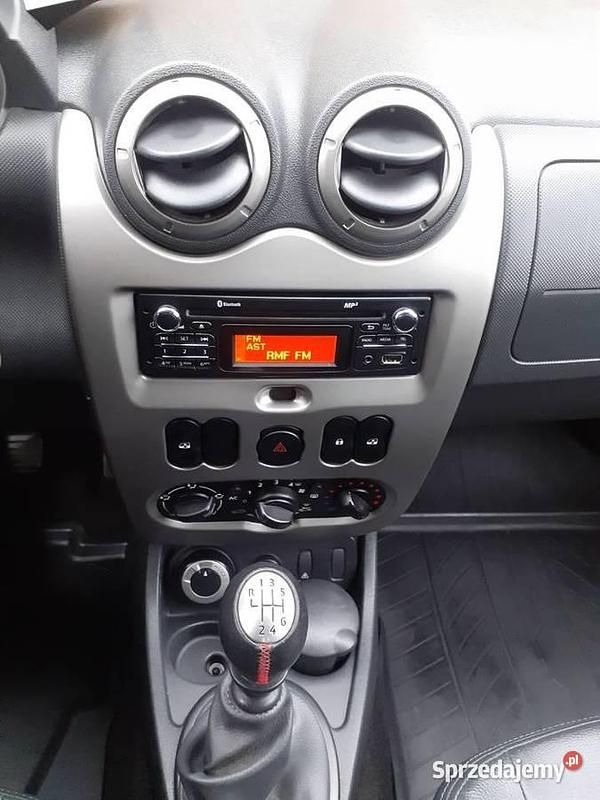 Używany Dacia Duster 110 KM (80 kW) 2013 Czarny SUV