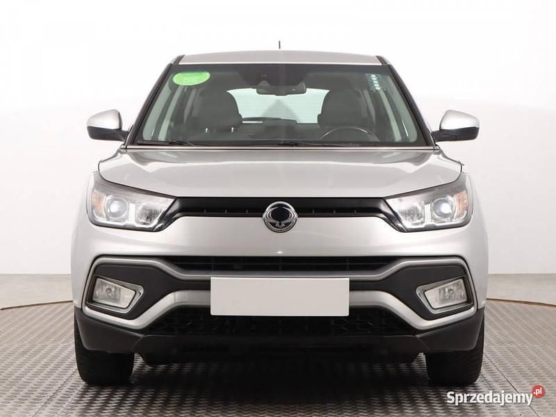 Srebrny Używany 2017 Ssangyong (KGM) XLV SUV | 42 999 zł - Obraz 1/4