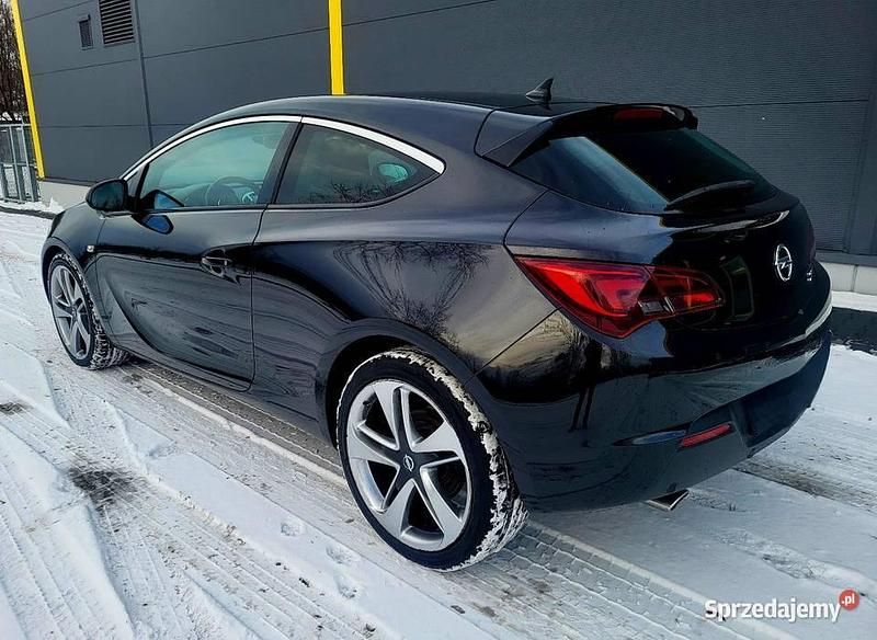 Używany Opel Astra GTC 2012 Czarny Coupe