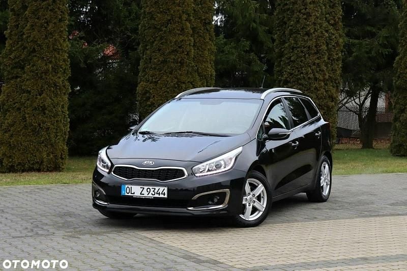 Używany Kia Ceed 135 KM (99 kW) 2016 Czarny (metalik) Hatchback