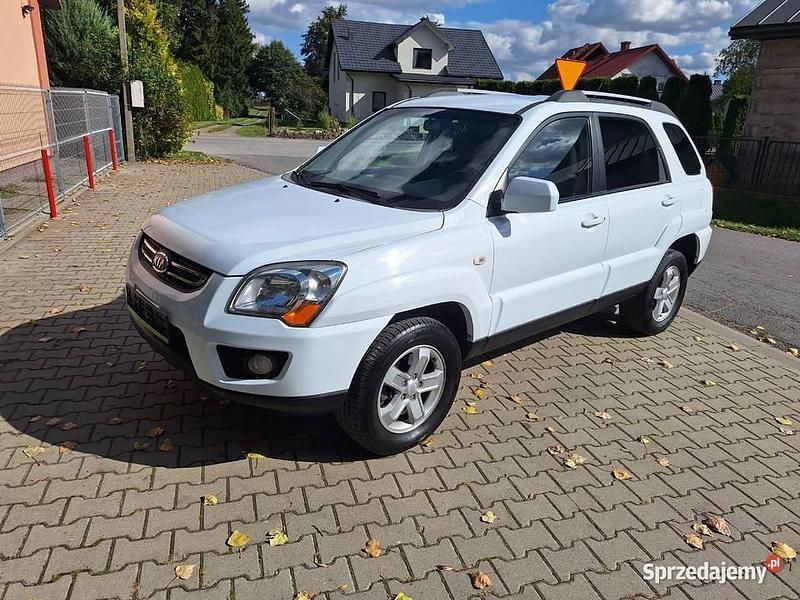 Używany Kia Sportage 136 KM (100 kW) 2010 Biały SUV