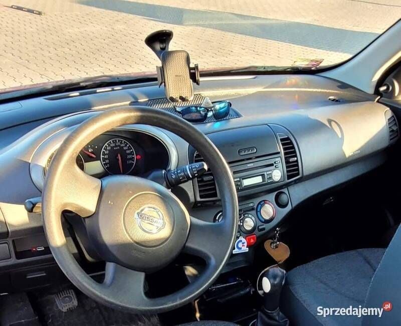 Używany Nissan Micra 65 KM (47 kW) 2005 Czerwony Hatchback