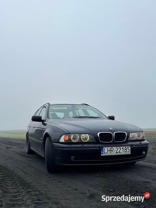 Granatowy Używany 2003 BMW 530 Exclusive Kombi | 7700 zł (Super Cena) - Obraz 1/4