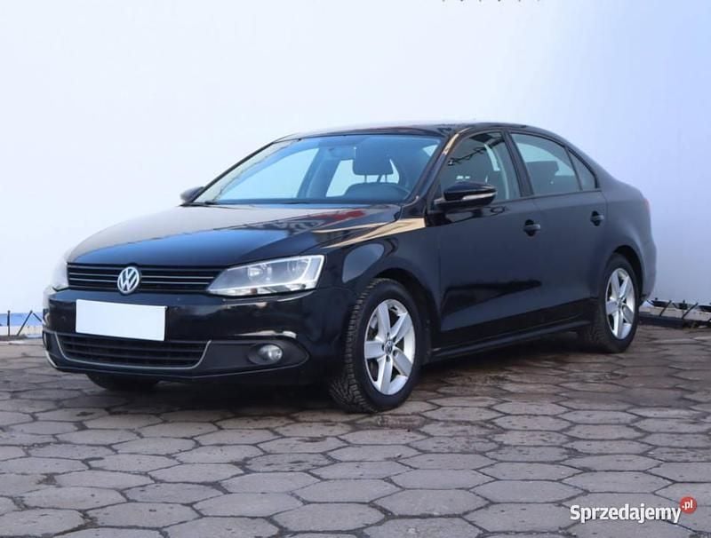 Używany VW Jetta 2013 Czarny Sedan/Limuzyna