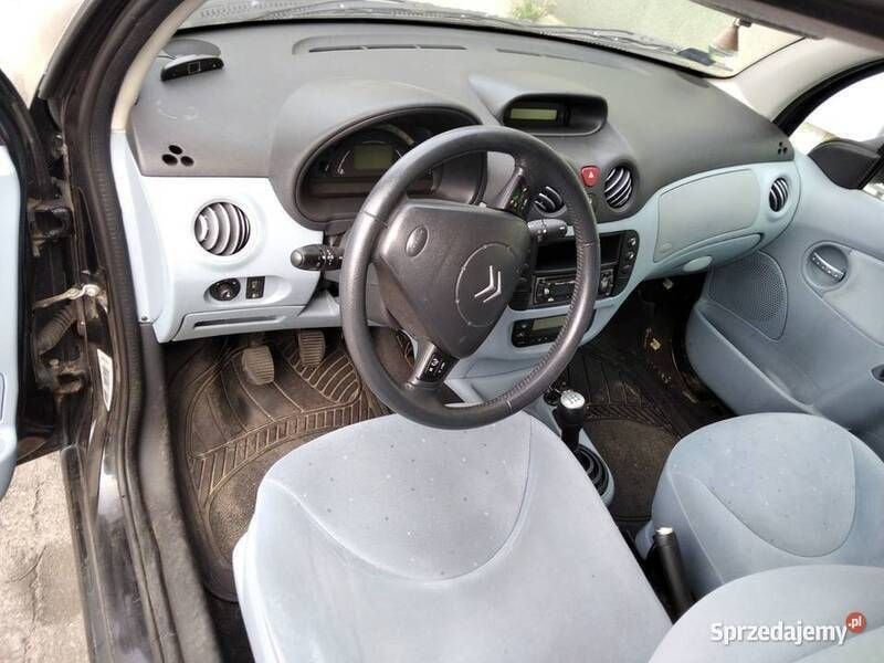 Czarny Używany 2003 Citroën C3 Hatchback | 3500 zł (Uczciwa cena) - Obraz 1/4