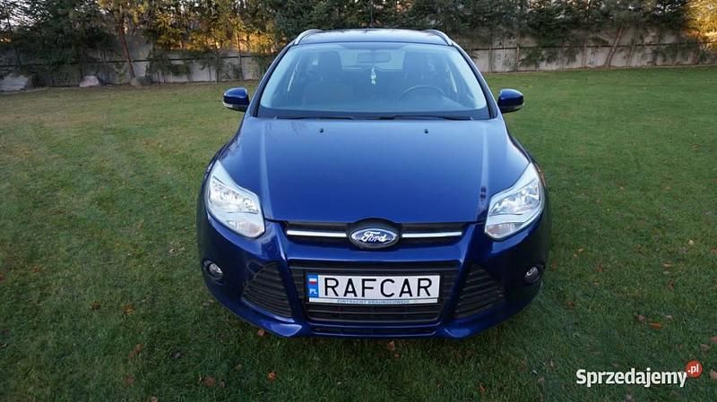 Używany Ford Focus 125 KM (91 kW) 2014 Niebieski Sedan/Limuzyna