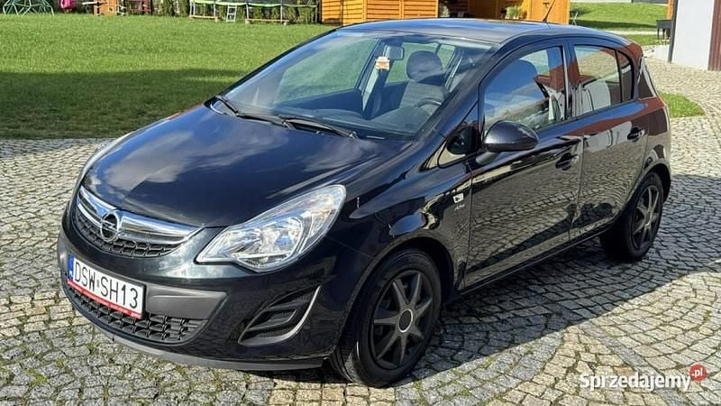 Używany Opel Corsa 87 KM (63 kW) 2013 Czarny Hatchback