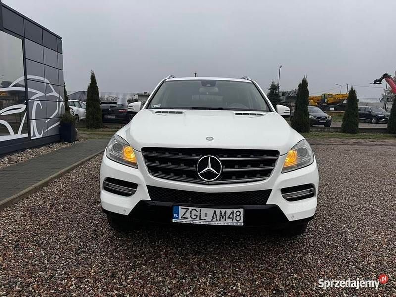 Biały Używany 2015 Mercedes ML350 SUV | 69 900 zł - Obraz 1/4