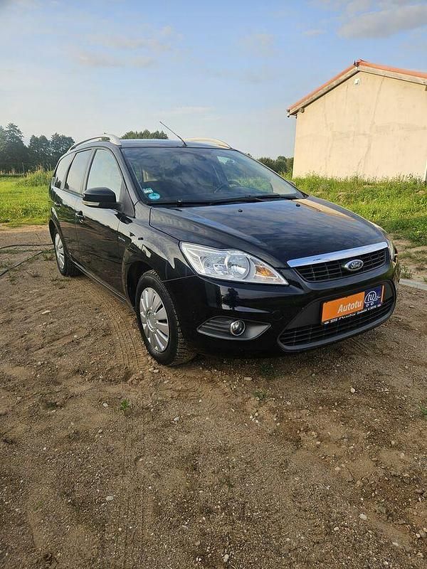 Czarny Używany 2010 Ford Focus Kombi | 11 300 zł (Uczciwa cena) - Obraz 1/4