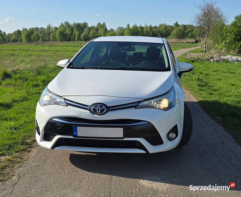 Biały Używany 2016 Toyota Avensis Sedan/Limuzyna | 39 400 zł (Uczciwa cena) - Obraz 1/4