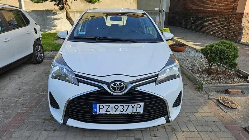 Biały Używany 2017 Toyota Yaris Hatchback | 32 500 zł - Obraz 1/4