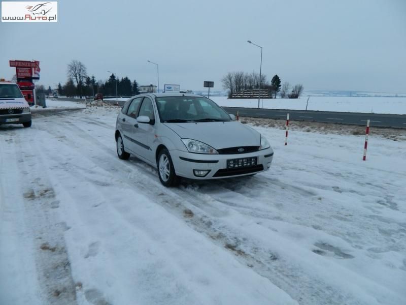 Używany Ford Focus 115 KM (84 kW) 2003 Srebrny Hatchback
