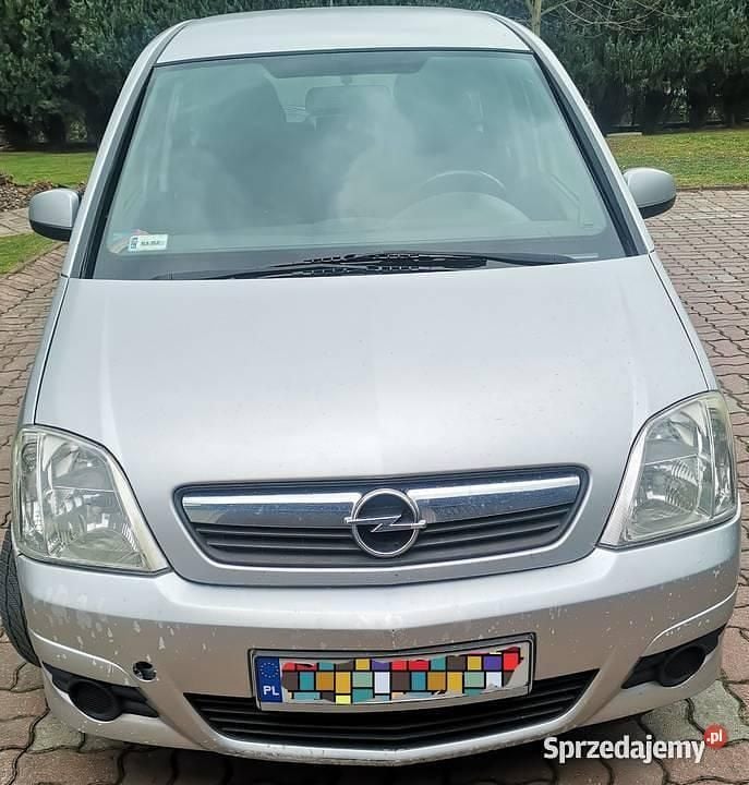 Srebrny Używany 2006 Opel Meriva Minivan | 8800 zł (Dość drogi) - Obraz 1/4