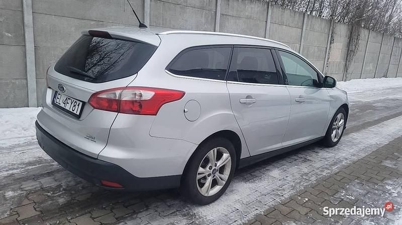 Używany Ford Focus 2012 Srebrny Kombi