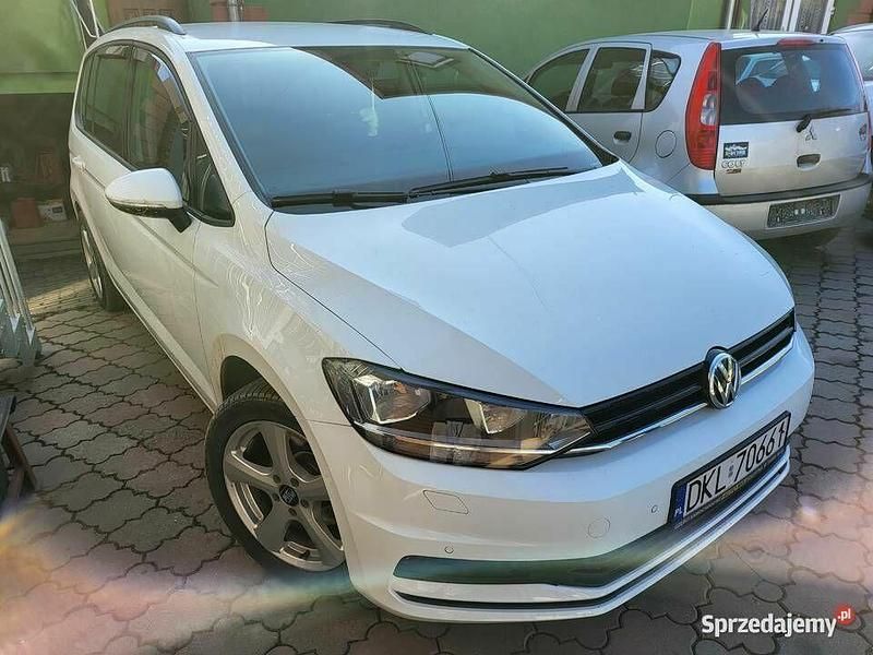 Biały Używany 2018 VW Touran Minivan | 58 000 zł (Dobra cena) - Obraz 1/4