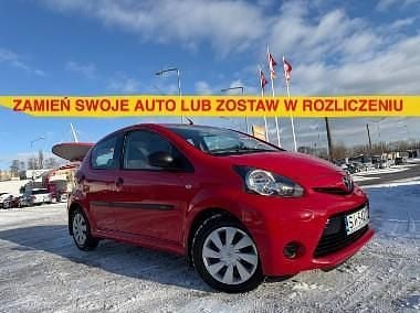 Czerwony Używany 2013 Toyota Aygo Hatchback | 19 800 zł (Uczciwa cena) - Obraz 1/4