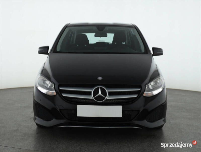 Czarny Używany 2016 Mercedes B200 Minivan | 47 999 zł - Obraz 1/4