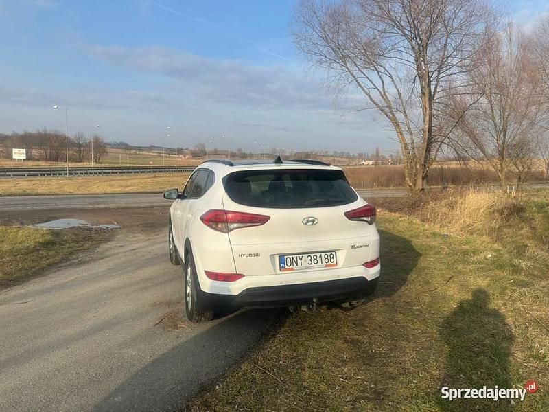Używany Hyundai Tucson 116 KM (85 kW) 2015 Biały SUV