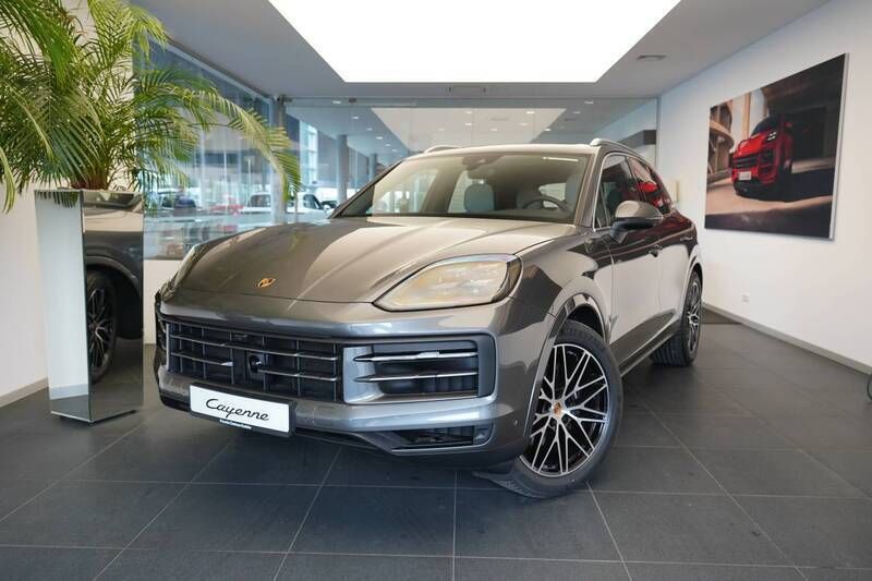 Quarzite grey metallic Nowe 2024 Porsche Cayenne SUV | 544 078 zł (Super Cena) - Obraz 1/4