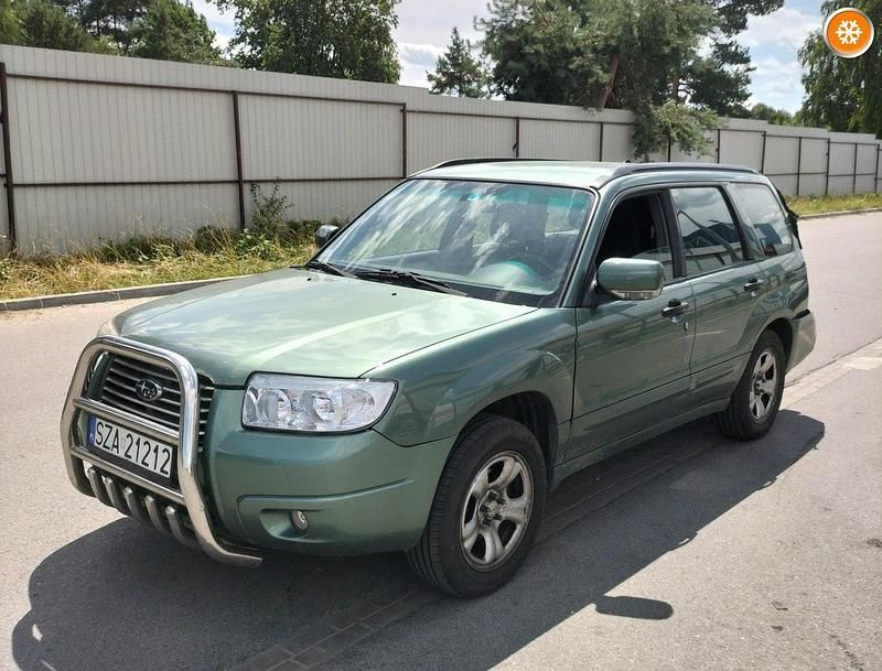 Zielony jasny Używany 2006 Subaru Forester SUV | 7900 zł - Obraz 1/4