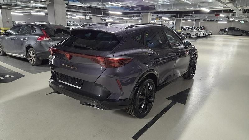 Używany Cupra Formentor 204 KM (150 kW) 2024 Grafitowy SUV