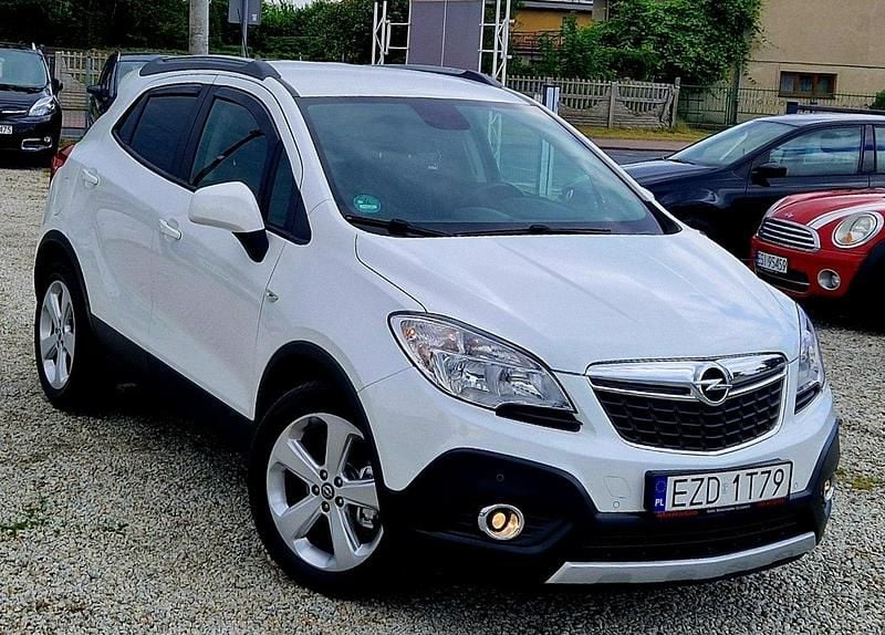 Biały (metalik) Używany 2012 Opel Mokka SUV | 36 900 zł (Uczciwa cena) - Obraz 1/4