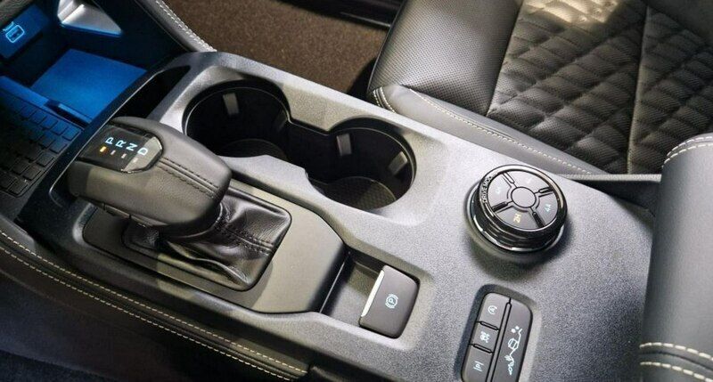 Używany Ford Ranger Platinum 240 KM (176 kW) 2024 Czerwony Pickup