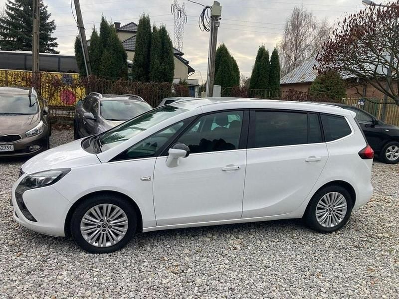 Używany Opel Zafira 140 KM (102 kW) 2012 Biały Minivan