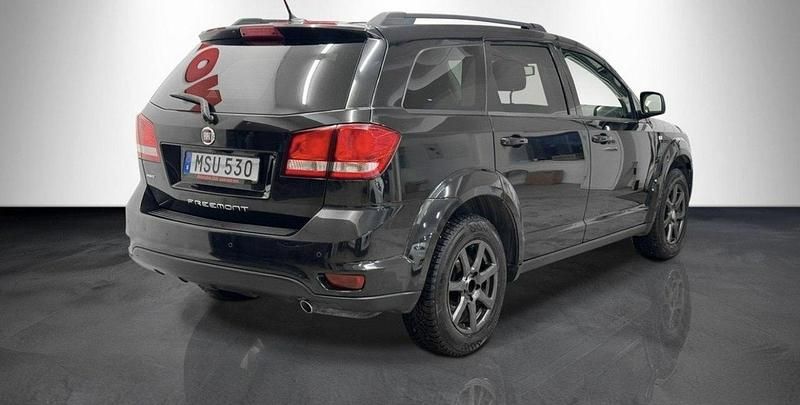 Używany Fiat Freemont 170 KM (125 kW) 2015 Czarny SUV