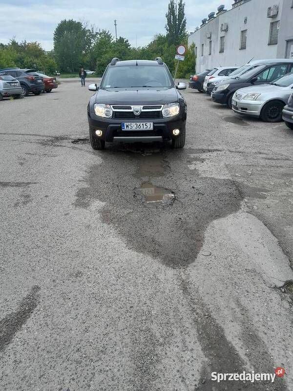 Czarny Używany 2012 Dacia Duster SUV | 21 900 zł (Super Cena) - Obraz 1/4