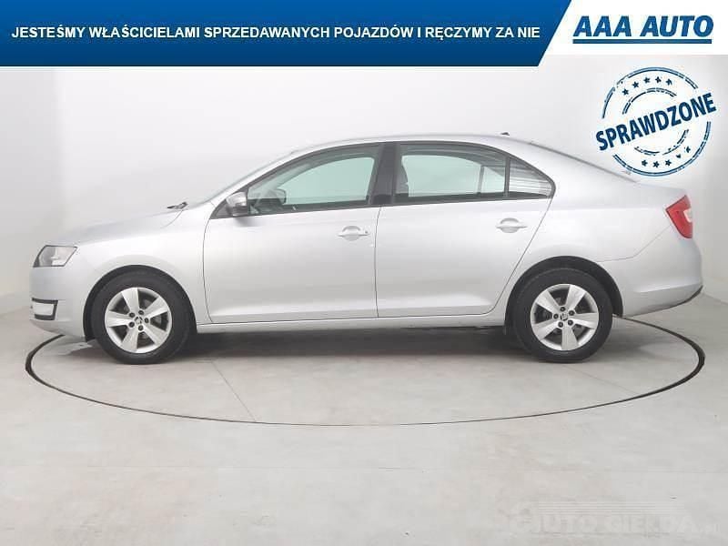 Używany Skoda Rapid 90 KM (66 kW) 2016 Srebrny Hatchback