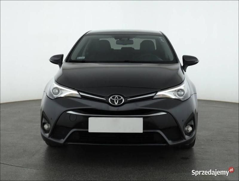 Szary Używany 2017 Toyota Avensis Sedan/Limuzyna | 54 999 zł (Uczciwa cena) - Obraz 1/4