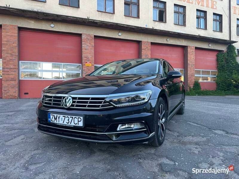 Używany VW Passat R-line 2017 Czarny Sedan/Limuzyna