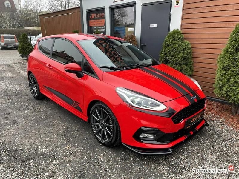 Czerwony (metalik, perła) Używany 2019 Ford Fiesta ST Hatchback | 54 900 zł (Drogi) - Obraz 1/4