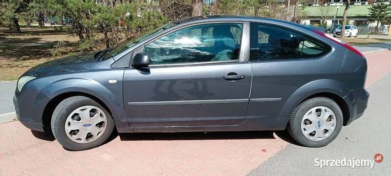 Szary Używany 2005 Ford Focus Hatchback | 5500 zł (Dobra cena) - Obraz 1/4
