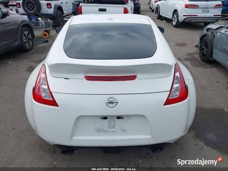 Używany Nissan 370Z 2018 Biały Coupe