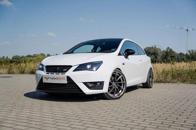 Biały (metalik) Używany 2013 Seat Ibiza Coupe | 46 999 zł - Obraz 1/4
