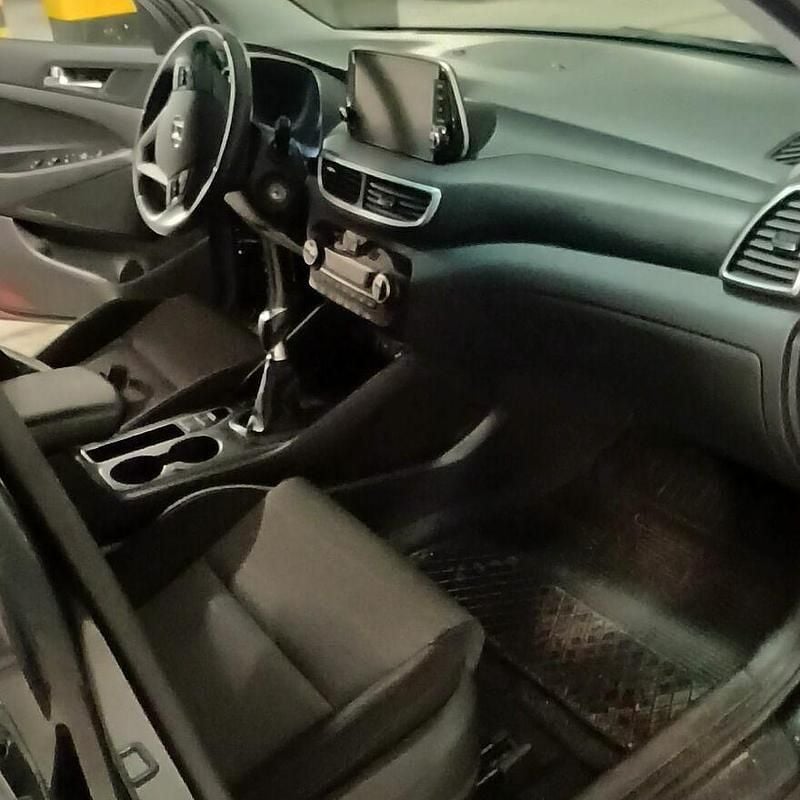 Szary Używany 2021 Hyundai Tucson SUV | 91 000 zł (Uczciwa cena) - Obraz 1/4
