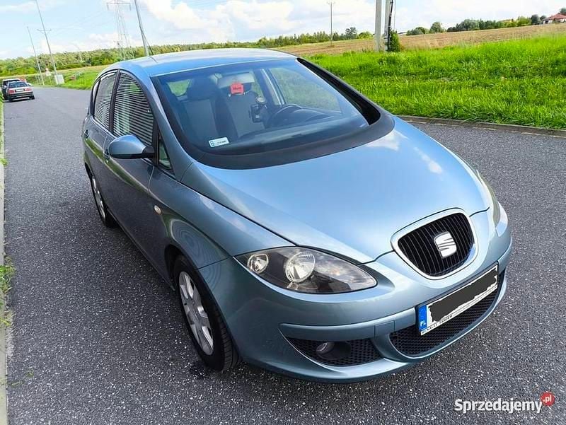 Niebieski Używany 2004 Seat Altea Minivan | 11 900 zł (Dość drogi) - Obraz 1/4