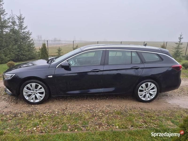 Niebieski Używany 2018 Opel Insignia Kombi | 62 000 zł (Drogi) - Obraz 1/4