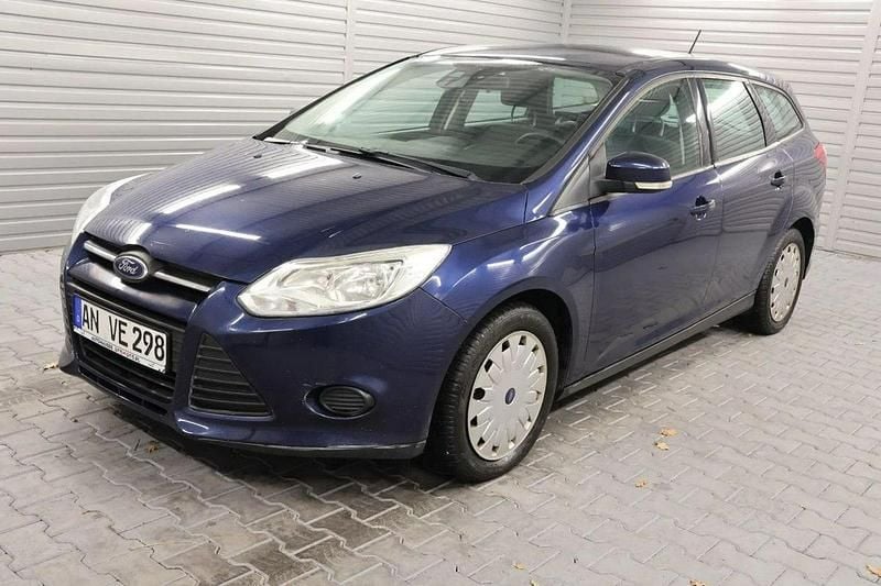 Używany Ford Focus 105 KM (77 kW) 2013 Inny (metalik) Kombi