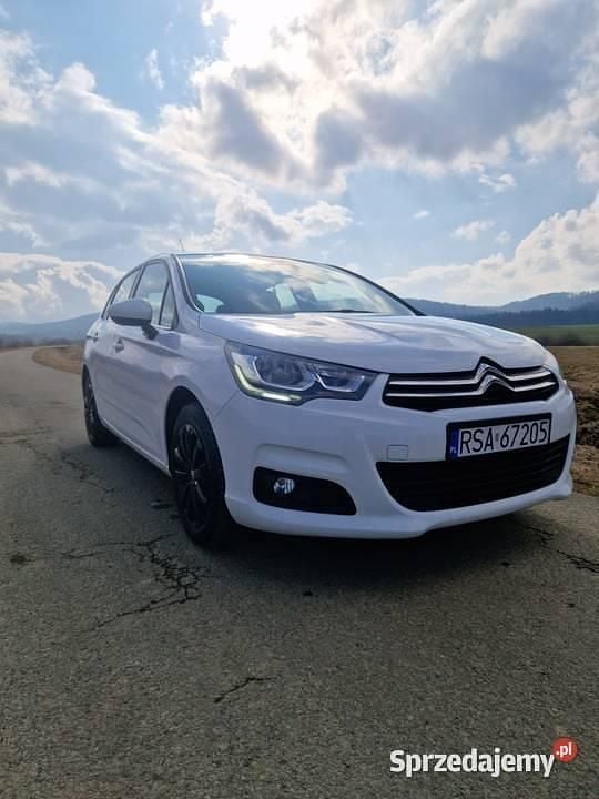 Używany Citroën C4 2017 Biały Hatchback