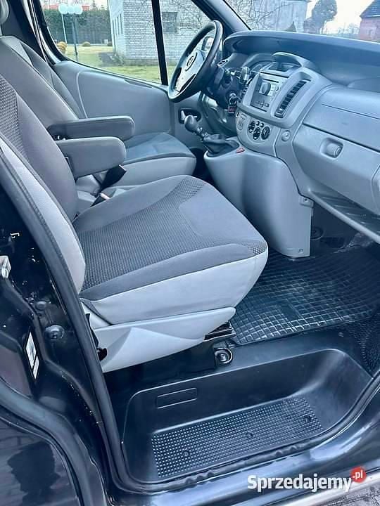 Używany Opel Vivaro 2007 Czarny Minivan