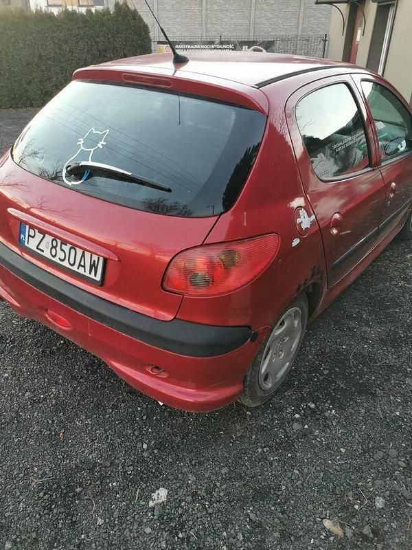 Używany Peugeot 206 2003 Czerwony Hatchback