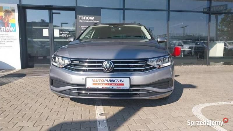 Używany 2022 VW Passat | 96 900 zł (Dość drogi) - Obraz 1/4