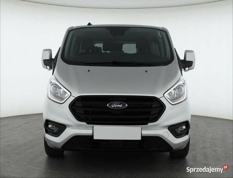 Srebrny Używany 2021 Ford Transit Custom Sedan/Limuzyna | 99 999 zł (Dość drogi) - Obraz 1/4
