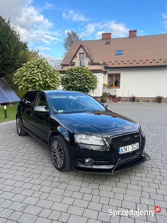 Czarny Używany 2011 Audi A3 Hatchback | 26 000 zł - Obraz 1/4