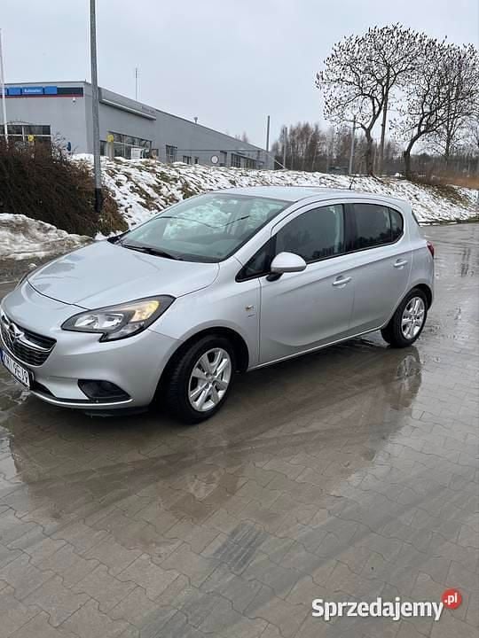 Używany Opel Corsa 2015 Srebrny Hatchback