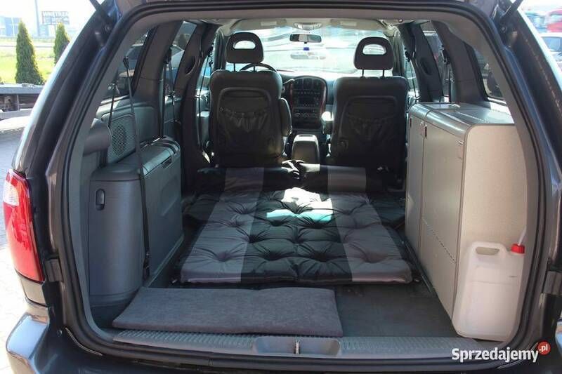 Używany Chrysler Grand Voyager 2004 Szary Minivan
