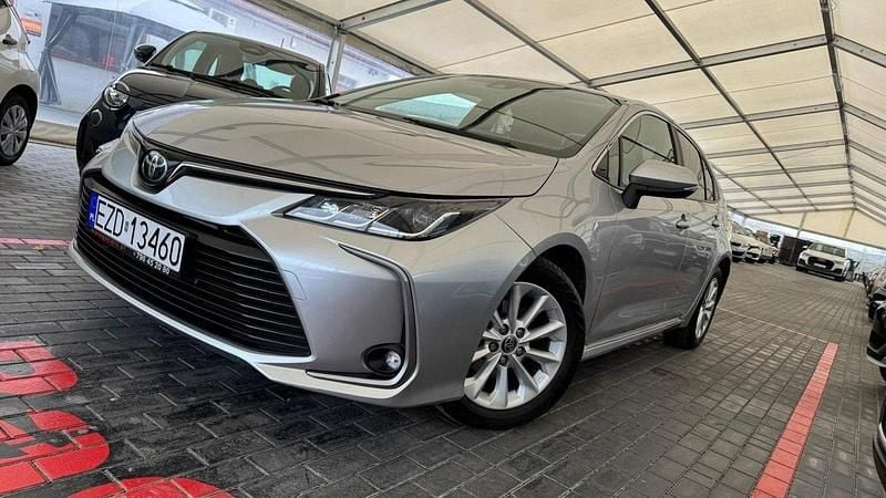 Srebrny Używany 2022 Toyota Corolla Sedan/Limuzyna | 61 700 zł (Dobra cena) - Obraz 1/4